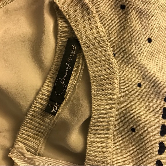 Sweet Winter Sweater - Picture 4 of 5